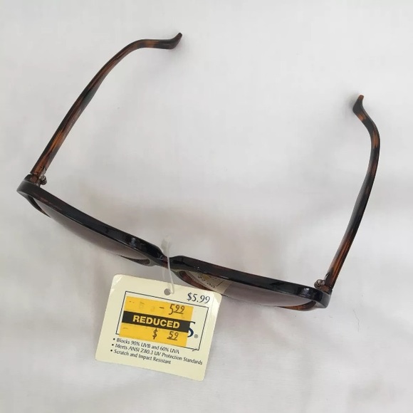 SOLD NWT Vintage BIG Frame 80's Sunglasses - Picture 6 of 6
